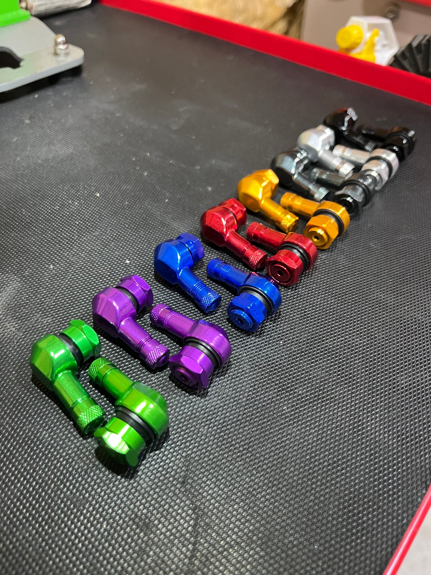 90 Degree Valve Stems