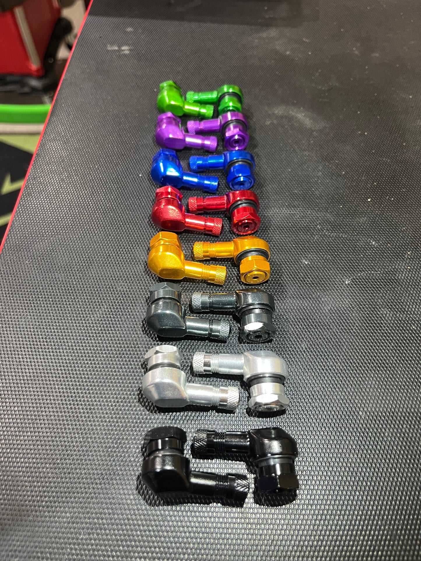 90 Degree Valve Stems